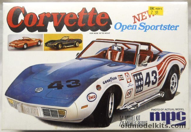 MPC 1/25 1976 Chevrolet Corvette Convertible Open Sportster - Stock / Hot Rod / Super Show Custom, 1-7606 plastic model kit